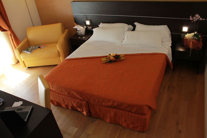 Imagen de la habitación del Hotel Rioverde. Foto 3