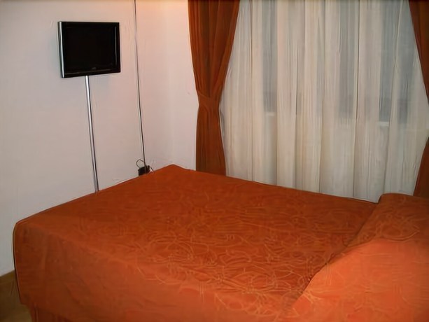 Imagen de la habitación del Hotel Rioverde. Foto 6