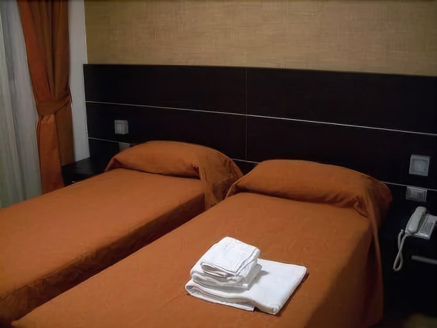 Imagen de la habitación del Hotel Rioverde. Foto 12
