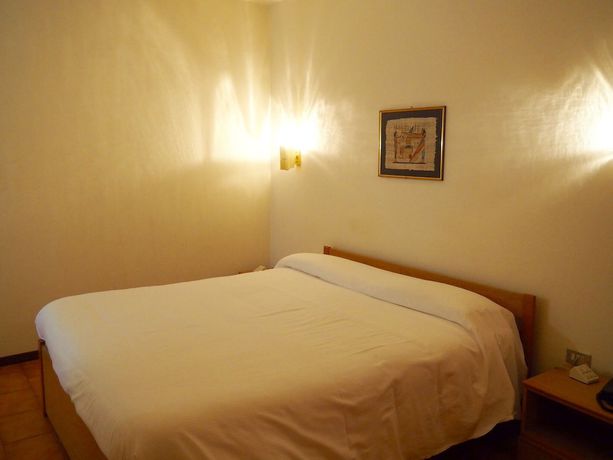 Imagen de la habitación del Hotel Riposo. Foto 13