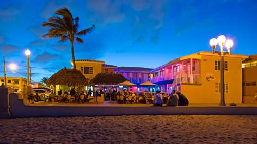 Imagen general del Hotel Riptide Oceanfront. Foto 1
