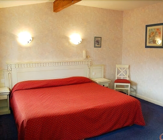 Imagen de la habitación del Hotel Riquet. Foto 9