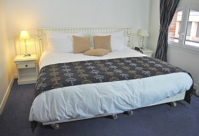 Imagen de la habitación del Hotel Riquet. Foto 11