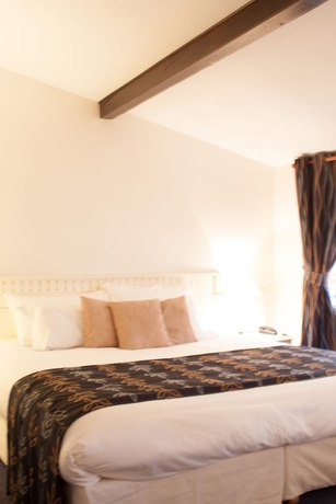 Imagen de la habitación del Hotel Riquet. Foto 16