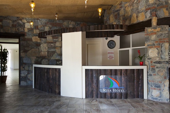Imagen de los interiores del Hotel Risa. Foto 7