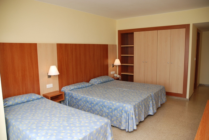 Imagen de la habitación del Hotel Risech. Foto 6