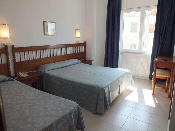 Imagen de la habitación del Hotel Risech. Foto 7