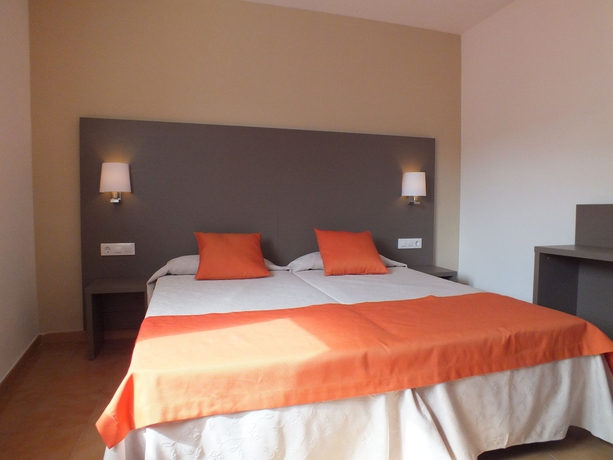 Imagen de la habitación del Hotel Risech. Foto 8