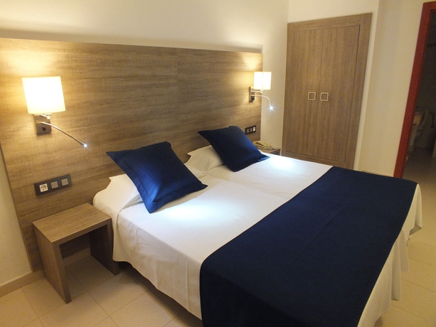 Imagen de la habitación del Hotel Risech. Foto 11