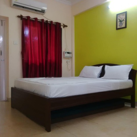 Imagen de la habitación del Hotel Rishi Prasad. Foto 8