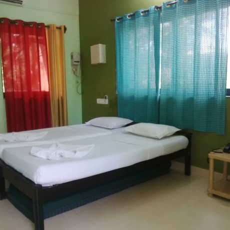 Imagen de la habitación del Hotel Rishi Prasad. Foto 9