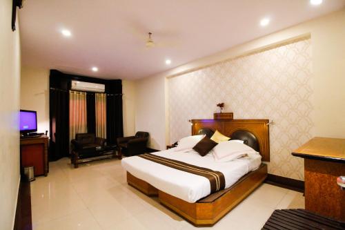 Imagen de la habitación del Hotel Rishi Regency, Jabalpur. Foto 19