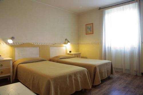 Imagen de la habitación del Hotel Risi. Foto 3