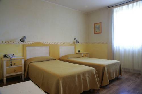 Imagen de la habitación del Hotel Risi. Foto 4