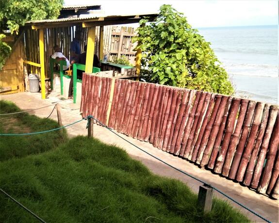 Imagen de la habitación del Hotel Rising Phoenix Magic Beach Resort. Foto 17