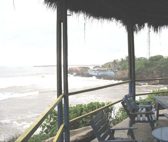 Imagen general del Hotel Rising Phoenix Magic Beach Resort. Foto 14