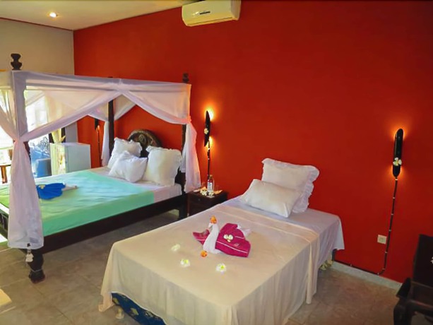 Imagen de la habitación del Hotel Rising Star Beach Resort Amed. Foto 6