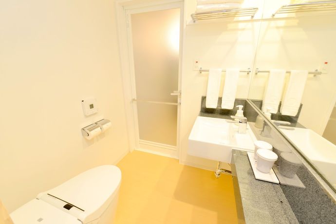 Imagen de la habitación del Hotel Rising Sun Miyakojima. Foto 14