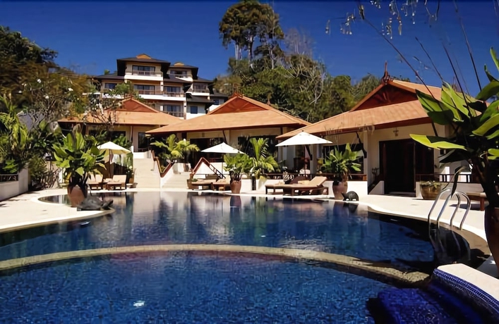 Imagen de la piscina del Hotel Rising Sun Residence. Foto 13