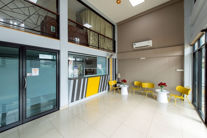 Imagen de los interiores del Hotel Riski Residence Bangbuathong. Foto 14