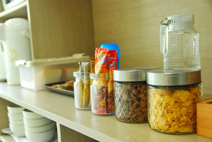 Imagen del bar/restaurante del Hotel Riski Residence Bangkok-noi. Foto 3