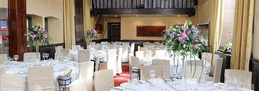 Imagen del bar/restaurante del Hotel Risley Hall. Foto 1
