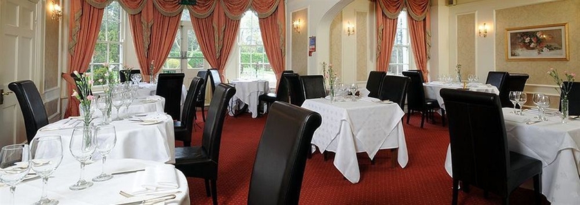 Imagen del bar/restaurante del Hotel Risley Hall. Foto 2