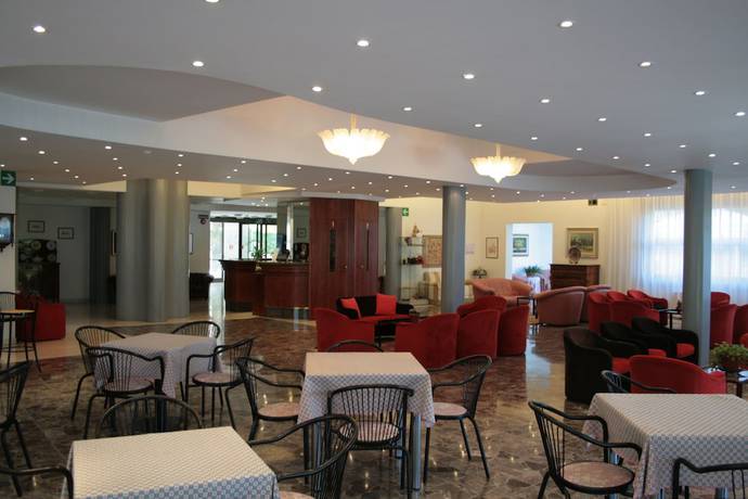 Imagen del bar/restaurante del Hotel Risorgimento, Chianciano Terme. Foto 2