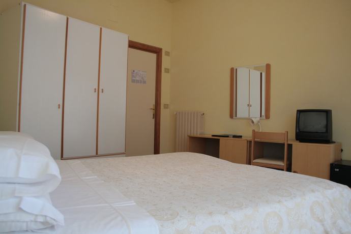 Imagen de la habitación del Hotel Risorgimento, Chianciano Terme. Foto 8