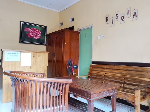 Imagen de los interiores del Hotel Risqia Homestay Syariah by Cocotel. Foto 17