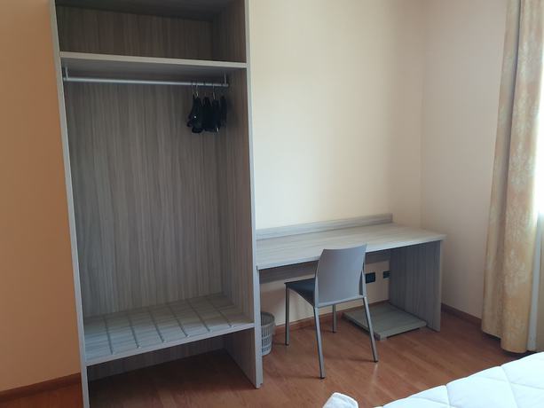 Imagen de la habitación del Hotel RistAirport. Foto 9