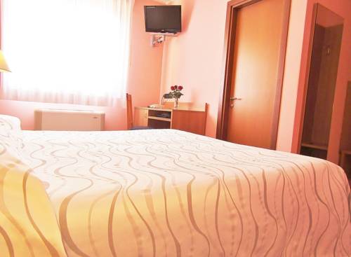 Imagen de la habitación del Hotel Ristorante Al Bassanello. Foto 9