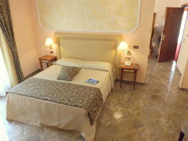 Imagen de la habitación del Hotel Ristorante Al Boschetto. Foto 13