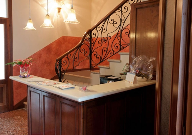Imagen de los interiores del Hotel Ristorante Alla Villa Fini. Foto 18