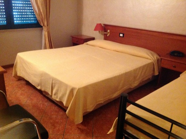 Imagen de la habitación del Hotel Ristorante Amalfitana. Foto 12