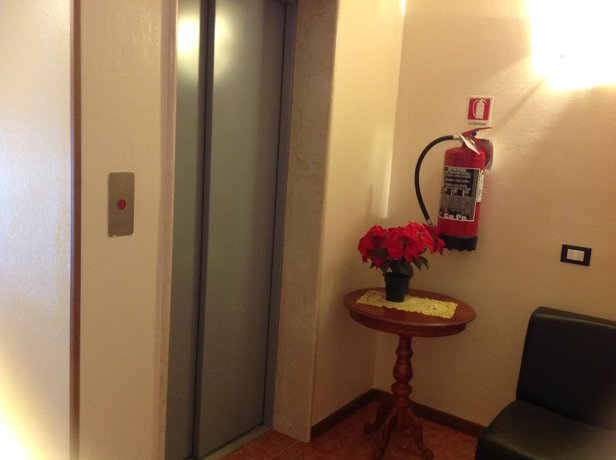 Imagen de los interiores del Hotel Ristorante Amalfitana. Foto 18