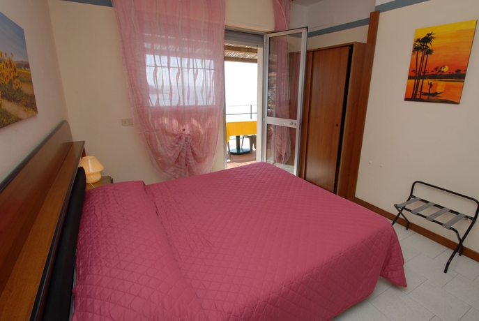 Imagen de la habitación del Hotel Ristorante Baia Del Sorriso. Foto 5