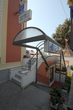Imagen de los interiores del Hotel Ristorante Baia Del Sorriso. Foto 18