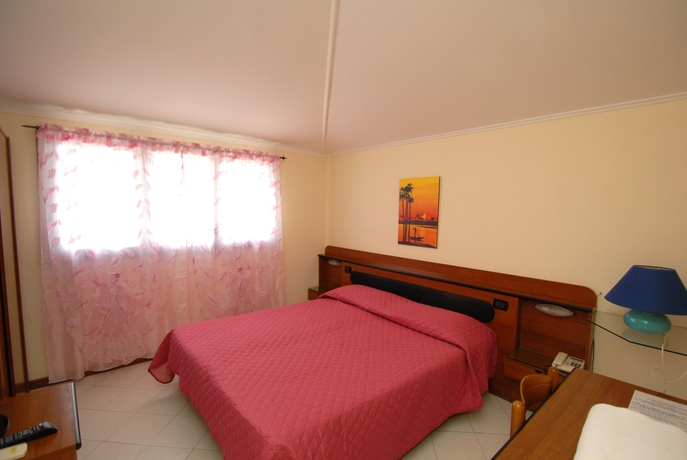 Imagen de la habitación del Hotel Ristorante Baia Del Sorriso. Foto 12
