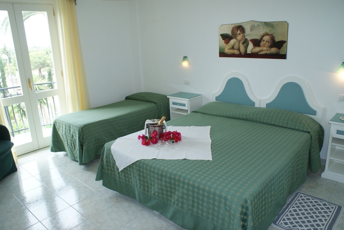 Imagen de la habitación del Hotel Ristorante Borgo La Tana. Foto 11