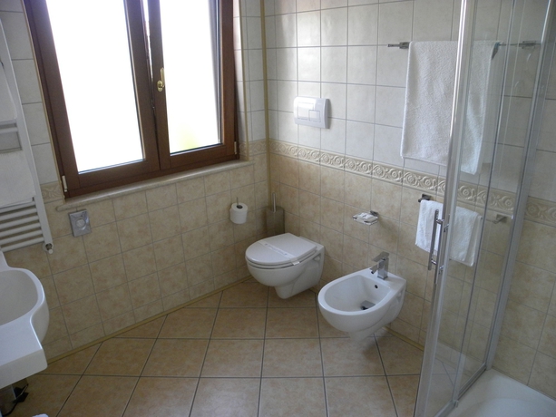 Imagen de la habitación del Hotel Ristorante Borgo La Tana. Foto 12