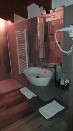 Imagen de la habitación del Hotel Ristorante Caligiuri. Foto 11