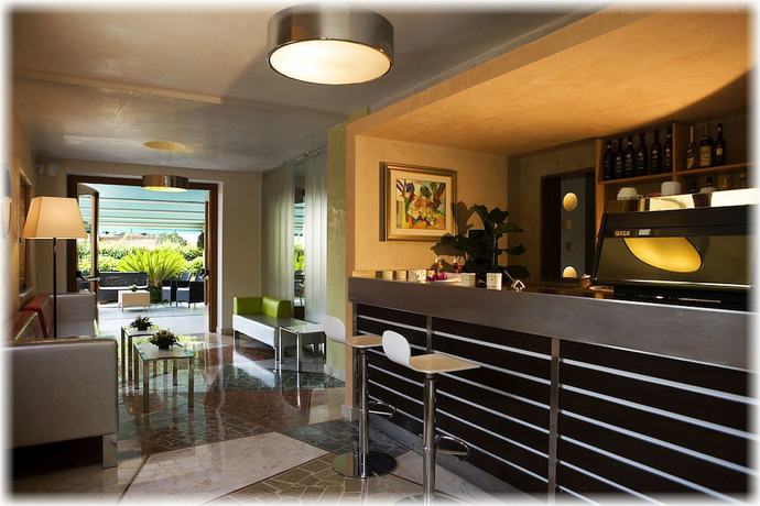 Imagen del bar/restaurante del Hotel Ristorante Cavaliere. Foto 9