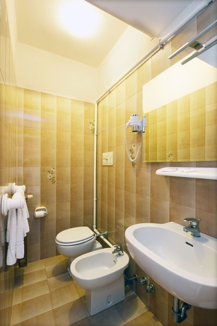 Imagen de la habitación del Hotel Ristorante Commercio. Foto 10