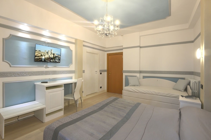 Imagen de la habitación del Hotel Ristorante Commercio. Foto 17