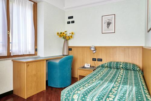 Imagen de la habitación del Hotel Ristorante Costa. Foto 4