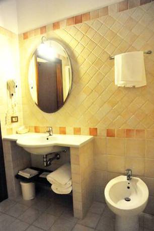 Imagen de la habitación del Hotel Ristorante Dante. Foto 4