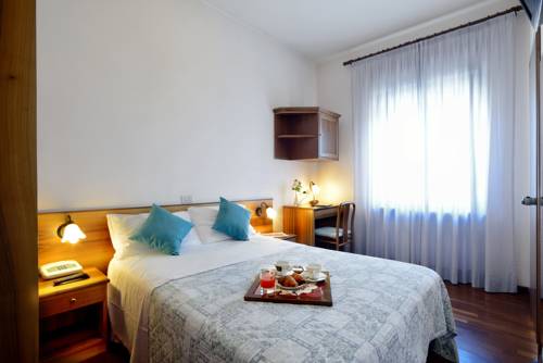 Imagen de la habitación del Hotel Ristorante Dante. Foto 15