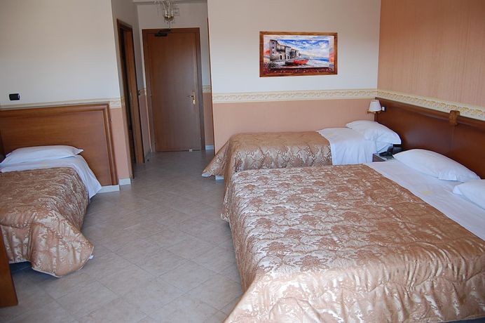 Imagen de la habitación del Hotel Ristorante Donato. Foto 11