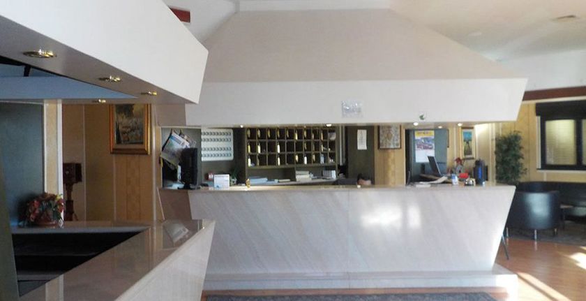 Imagen de los interiores del Hotel Ristorante Euromotel Bari. Foto 9